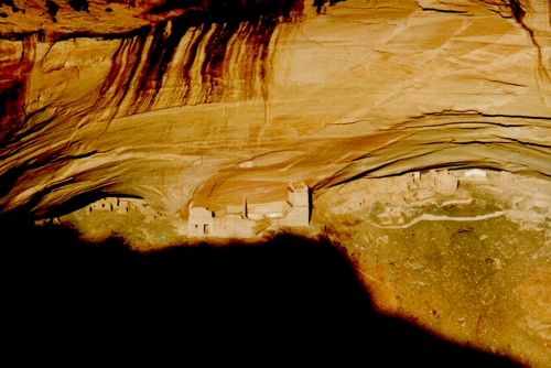 One of dozens of Cliff Dwelling Ruins we saw at Canyon de Chelly